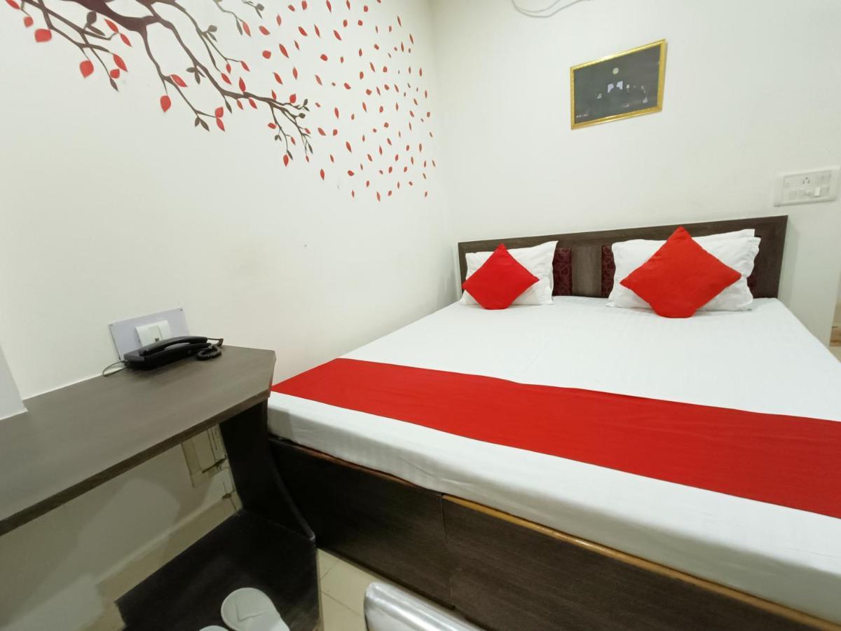 Hotel Executive Inn Hailakandi Exterior photo