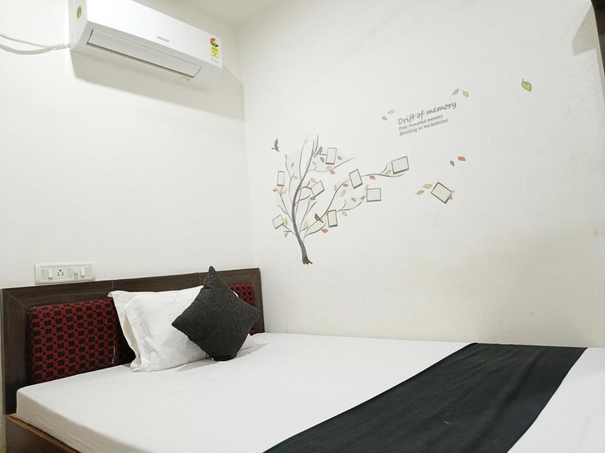 Hotel Executive Inn Hailakandi Exterior photo