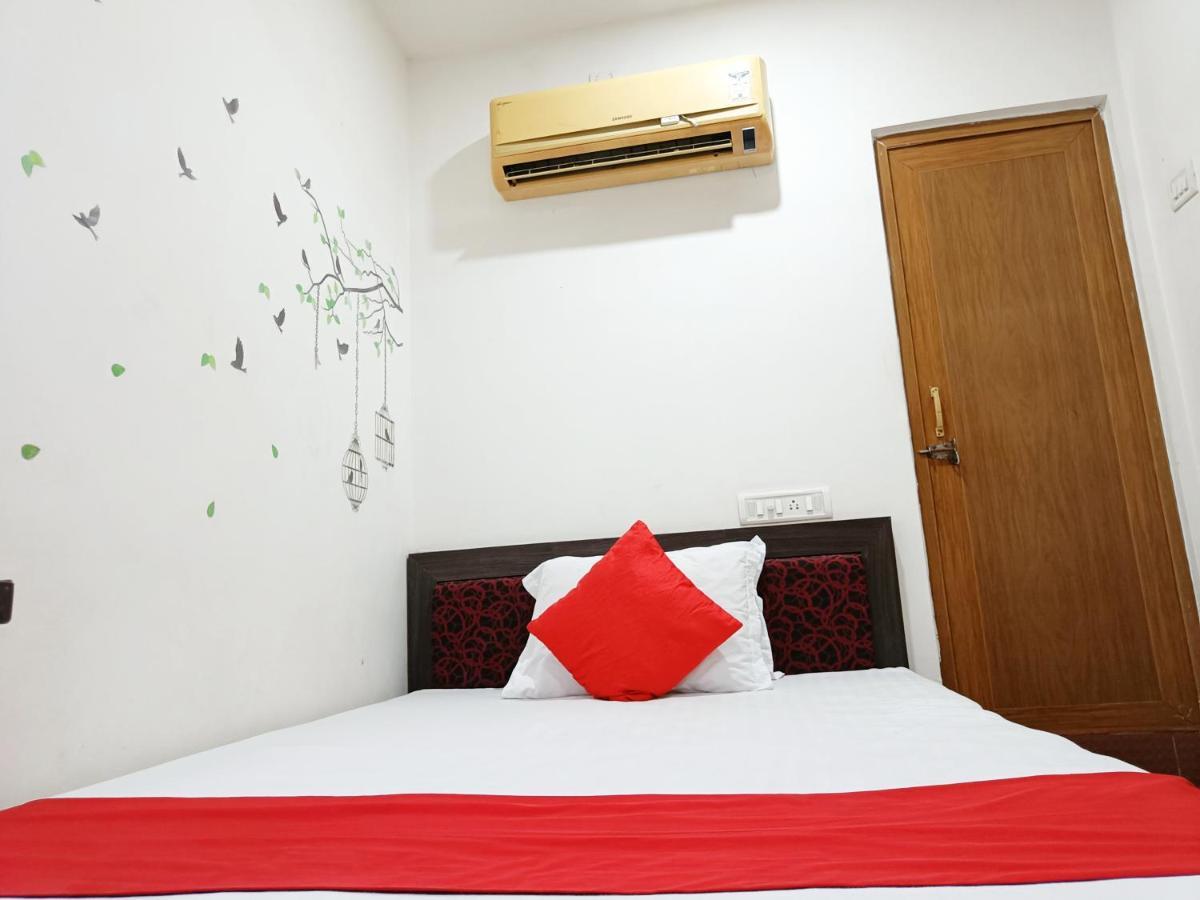Hotel Executive Inn Hailakandi Exterior photo