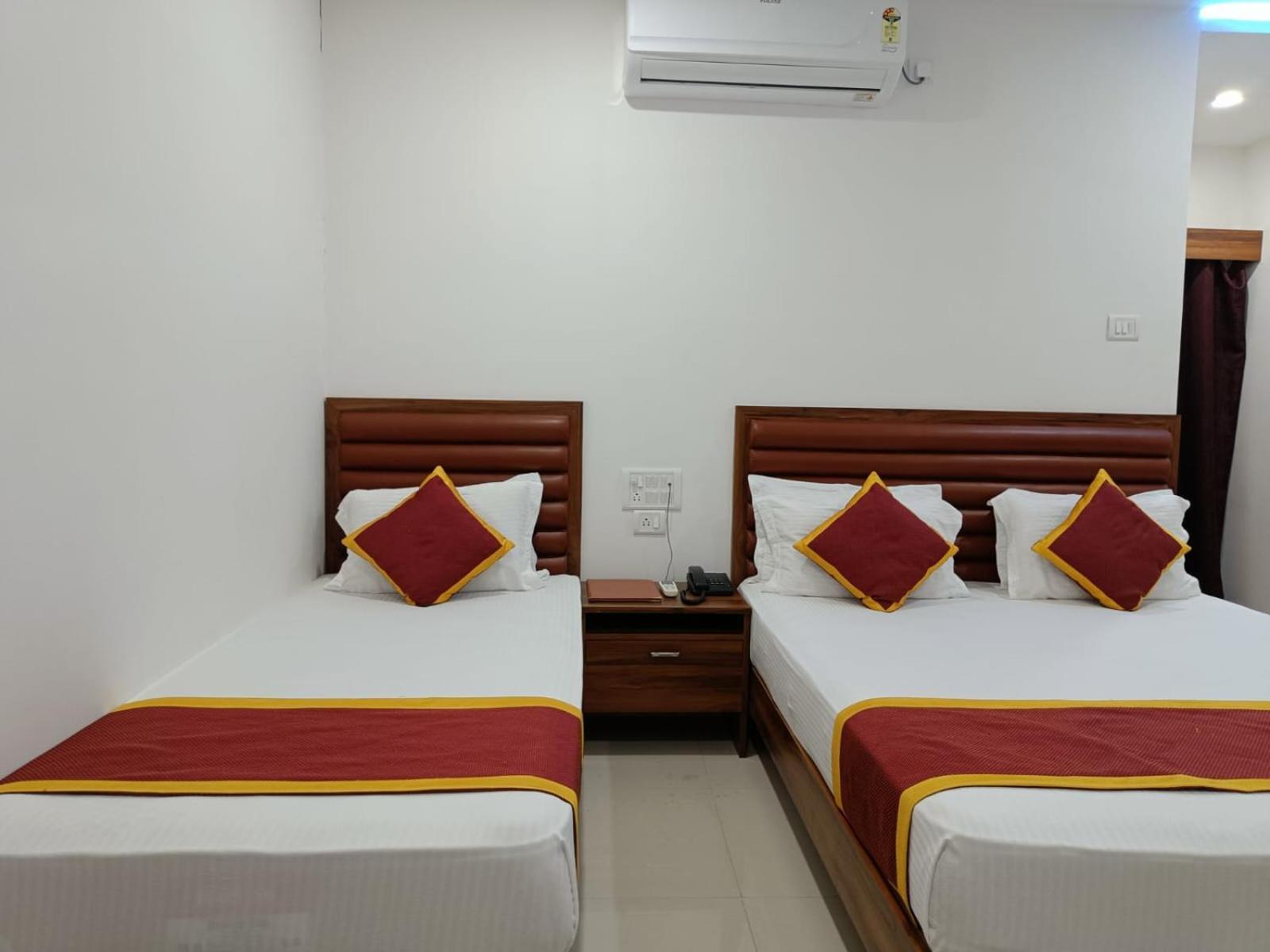 Hotel Executive Inn Hailakandi Exterior photo