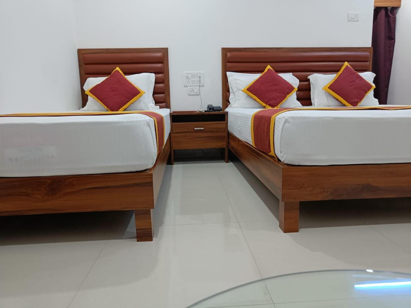 Hotel Executive Inn Hailakandi Exterior photo