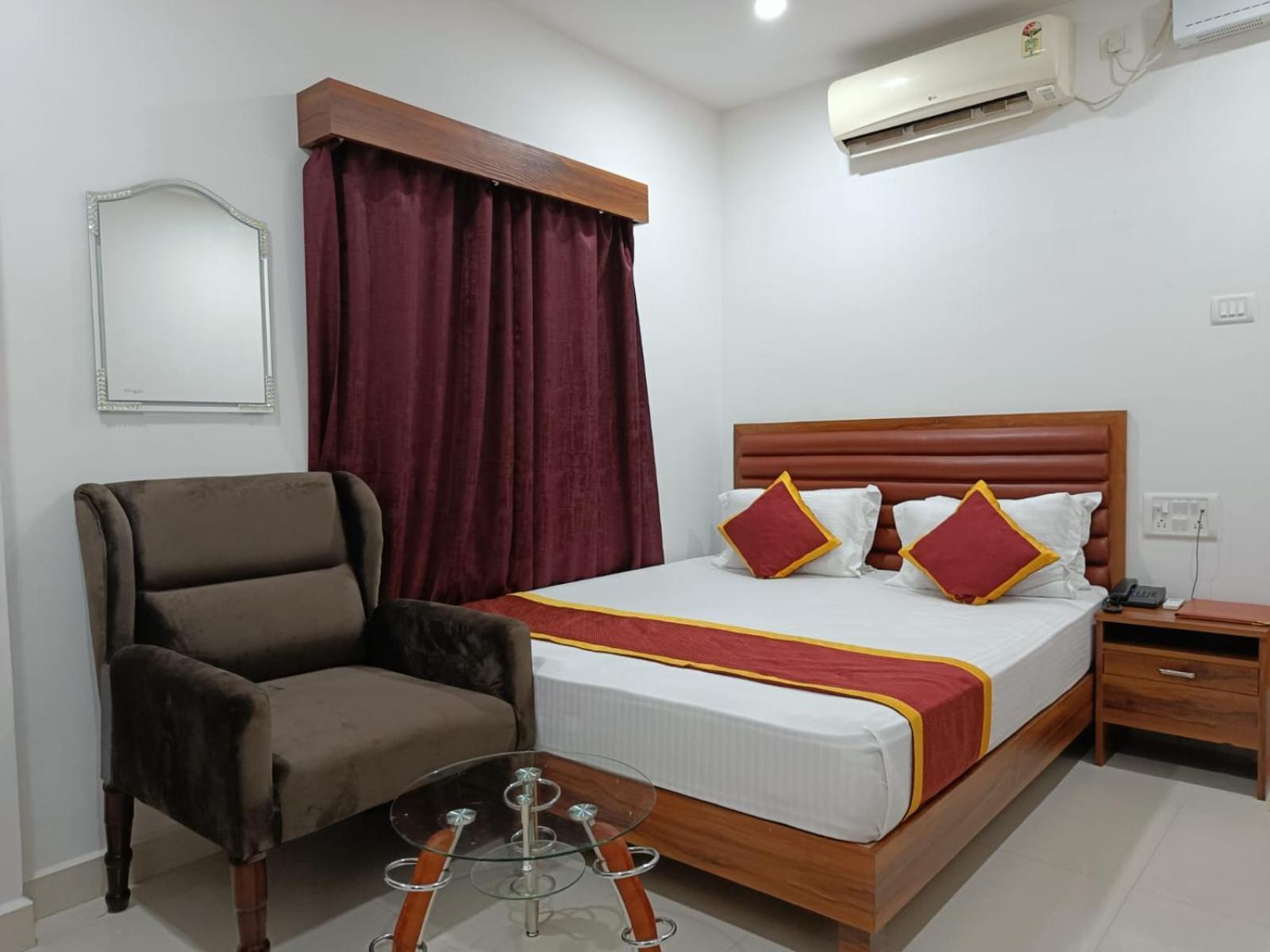 Hotel Executive Inn Hailakandi Exterior photo