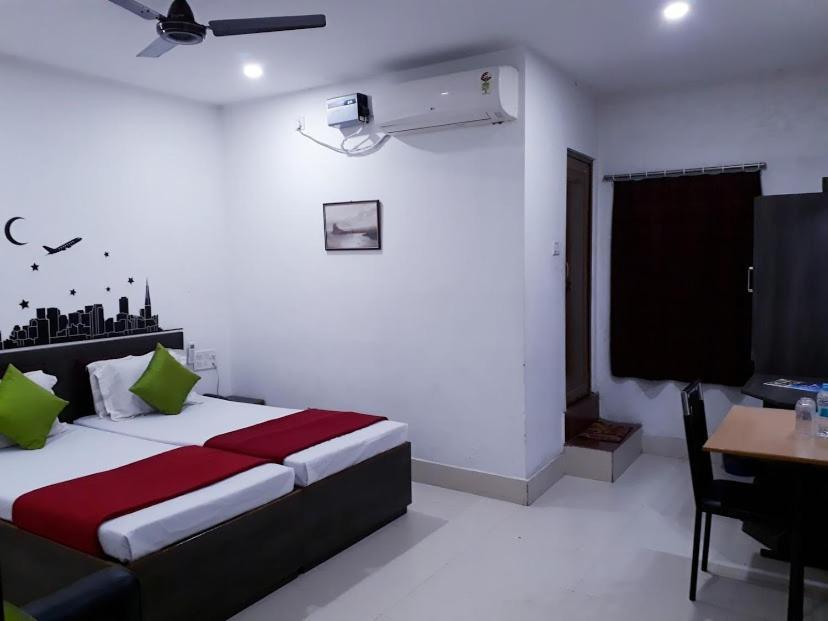 Hotel Executive Inn Hailakandi Room photo