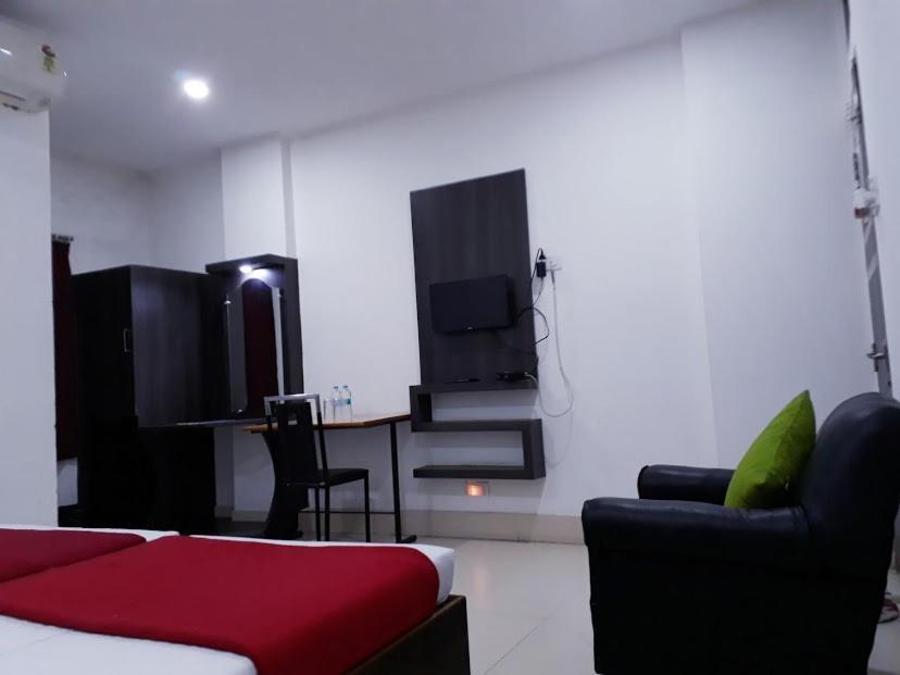 Hotel Executive Inn Hailakandi Room photo