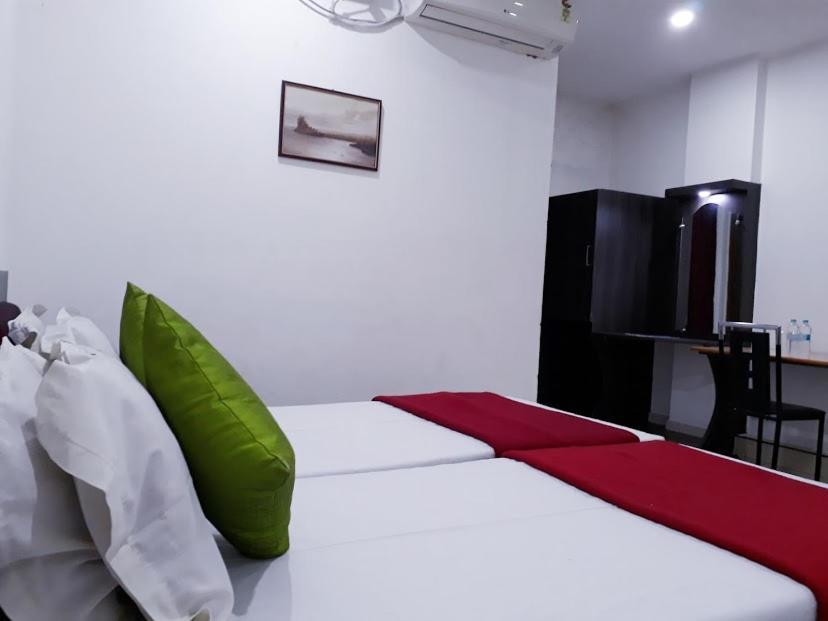 Hotel Executive Inn Hailakandi Room photo