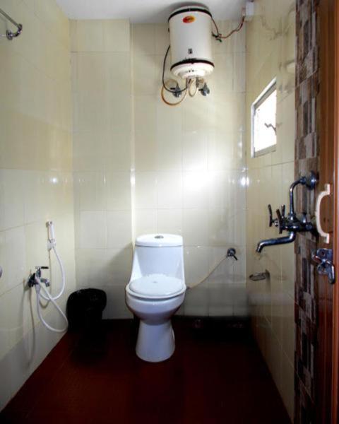 Hotel Executive Inn Hailakandi Room photo